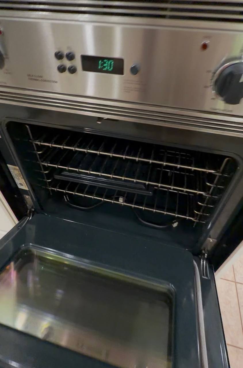 Oven after cleaning